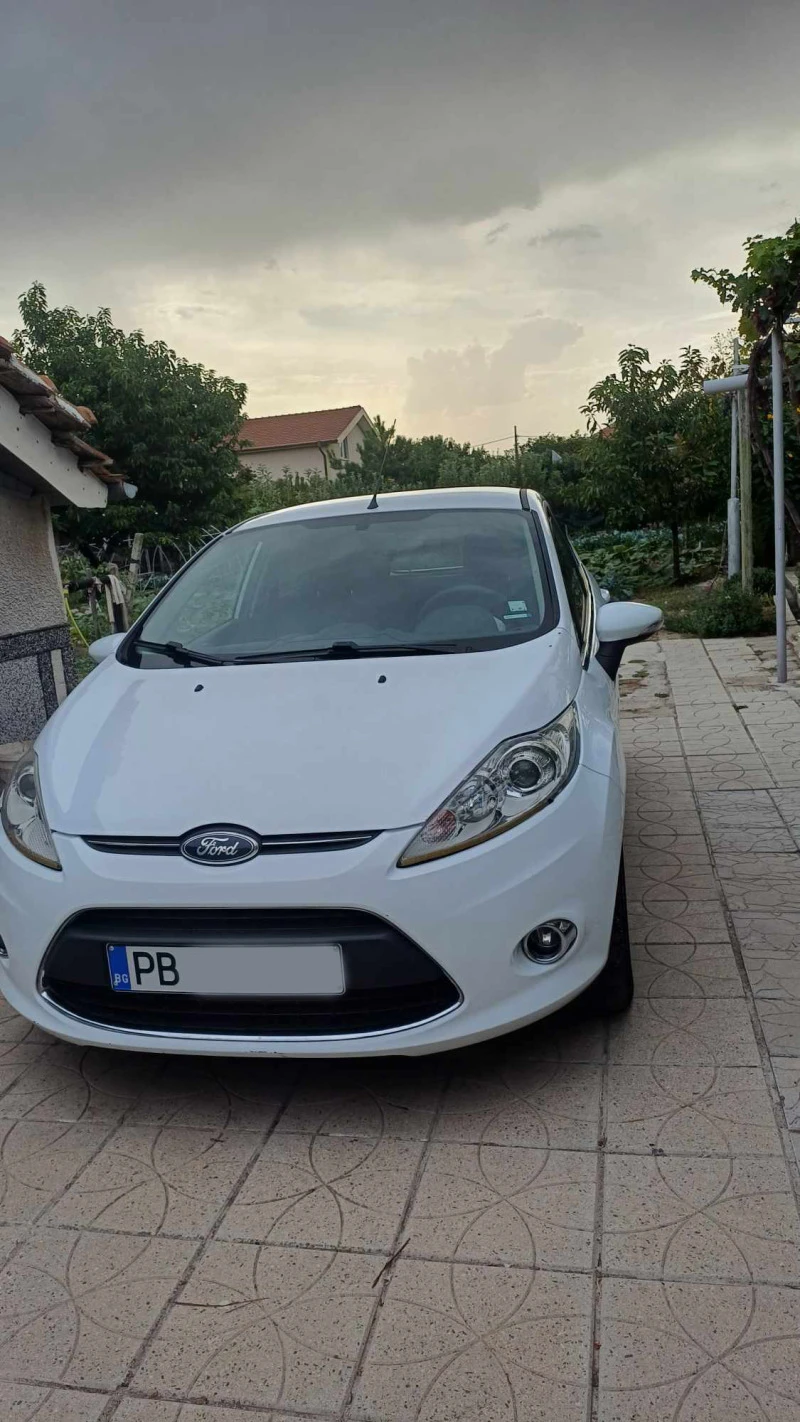 Ford Fiesta, снимка 1 - Автомобили и джипове - 47412412