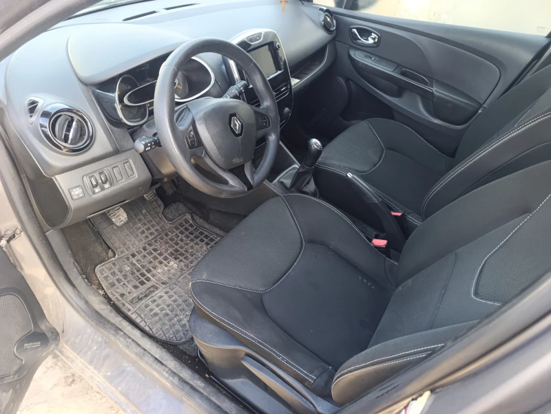 Renault Clio 1,2I , снимка 6 - Автомобили и джипове - 50066758