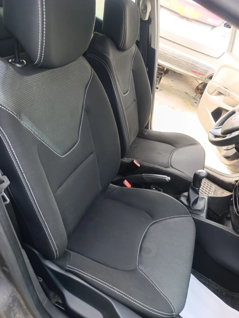 Renault Clio 1,2I , снимка 10 - Автомобили и джипове - 50066758