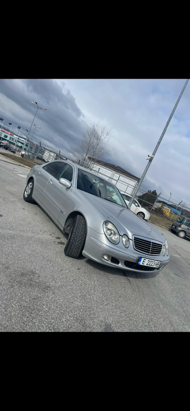 Mercedes-Benz E 220, снимка 2 - Автомобили и джипове - 48350769