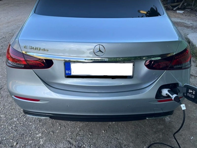 Mercedes-Benz E 300 DE plug-in хибрид Airmatic, снимка 4 - Автомобили и джипове - 46190684