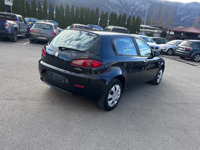 Alfa Romeo 147 FaceLift - 1.9M-JET - УНИКАТ - КЛИМАТРОНИК, снимка 5 - Автомобили и джипове - 48629041