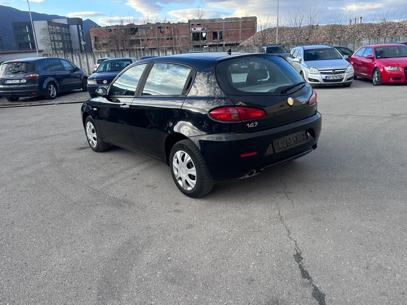 Alfa Romeo 147 FaceLift - 1.9M-JET - УНИКАТ - КЛИМАТРОНИК, снимка 7 - Автомобили и джипове - 48629041