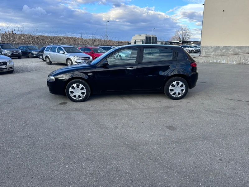 Alfa Romeo 147 FaceLift - 1.9M-JET - УНИКАТ - КЛИМАТРОНИК, снимка 8 - Автомобили и джипове - 48629041