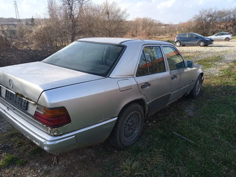 Mercedes-Benz 124 250D, снимка 10 - Автомобили и джипове - 49518133