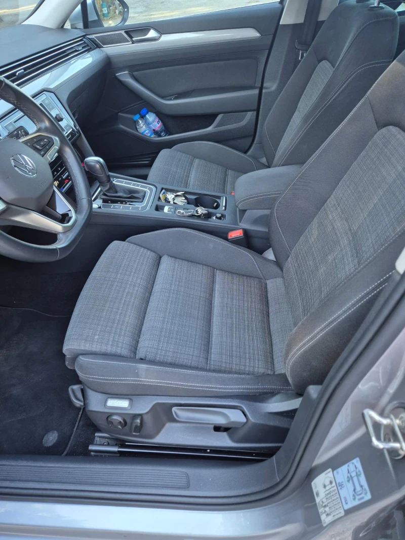 VW Passat, снимка 8 - Автомобили и джипове - 52329626