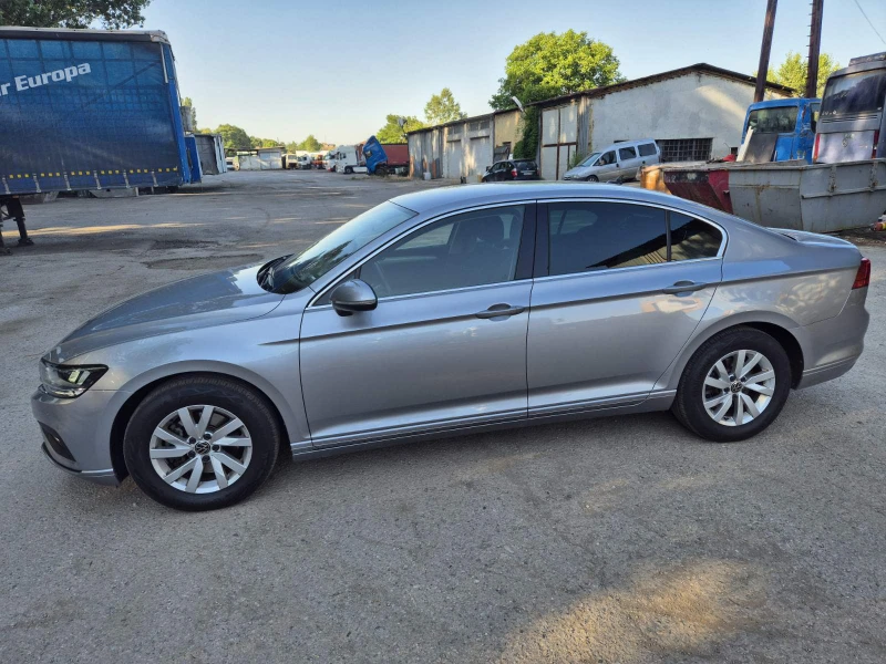 VW Passat, снимка 2 - Автомобили и джипове - 52329626