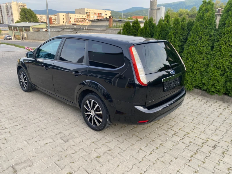 Ford Focus 1.8 i, снимка 4 - Автомобили и джипове - 51518248