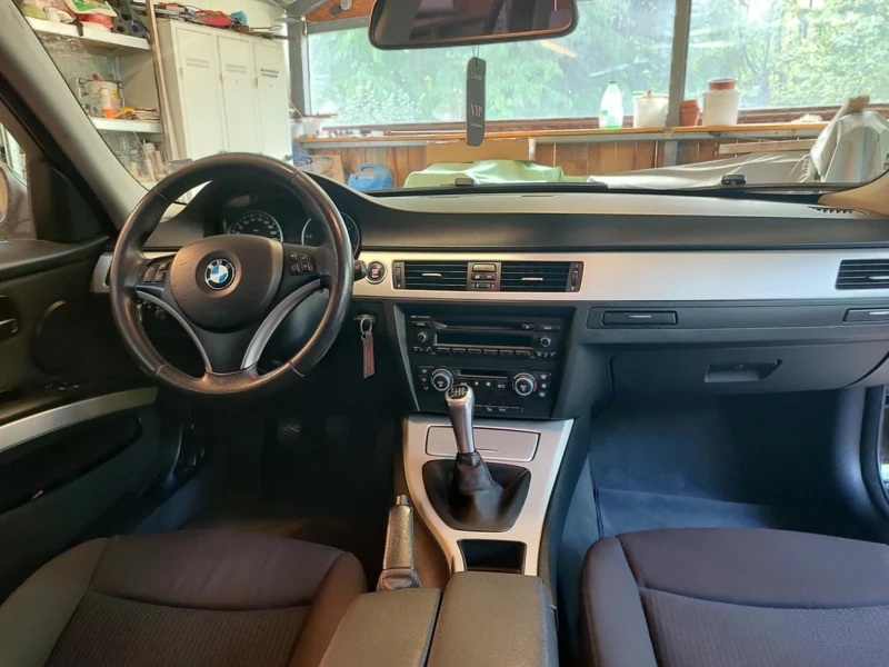 BMW 320 Xdrive, снимка 8 - Автомобили и джипове - 52420577