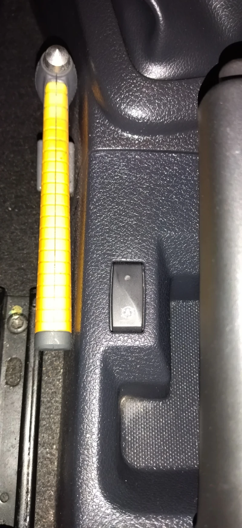 Dacia Logan  MCV 1, 5 cdti 90 к.с. NAVY , снимка 15 - Автомобили и джипове - 52496062