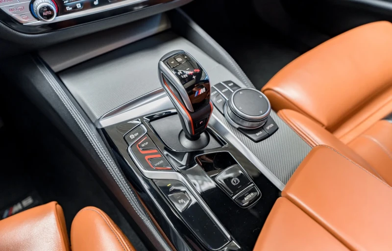 BMW M5 Competition, снимка 8 - Автомобили и джипове - 52824135