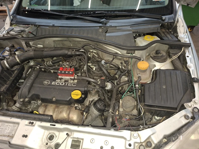 Opel Corsa C 1.2 twinport 80к.с, снимка 7 - Автомобили и джипове - 53057448