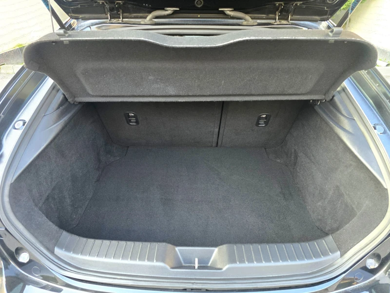 Mazda 3 2.0 PREMIUM-FULL, снимка 16 - Автомобили и джипове - 53220196