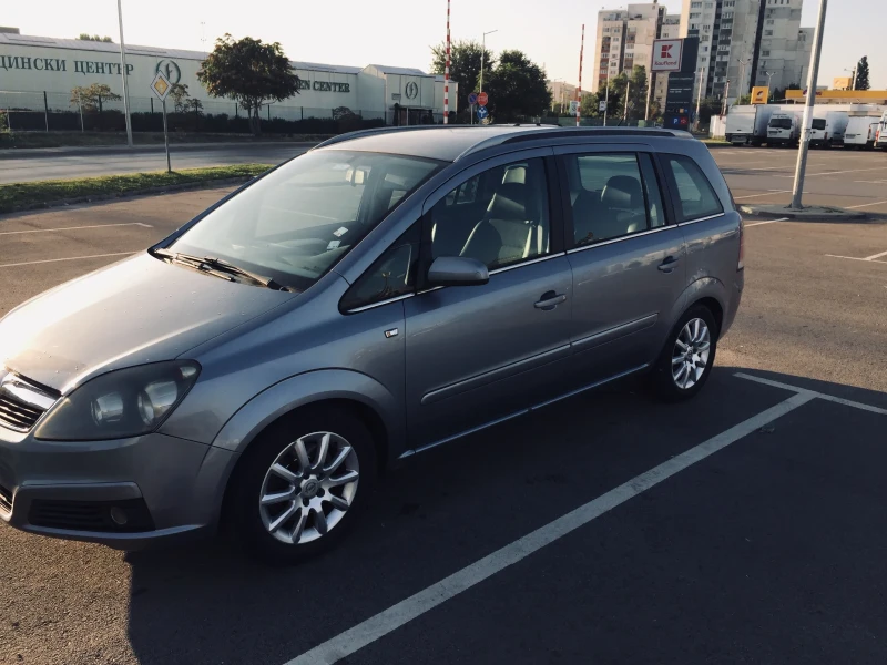 Opel Zafira, снимка 5 - Автомобили и джипове - 53231315