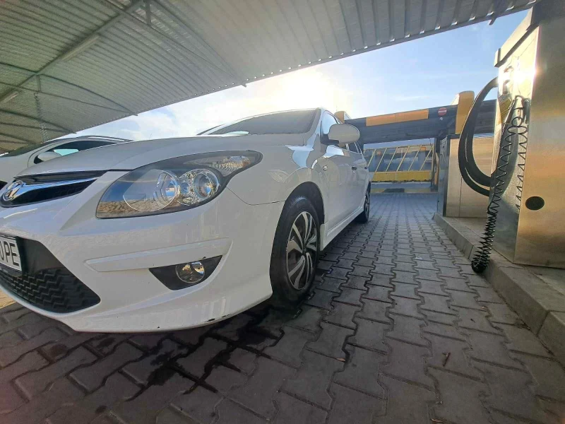 Hyundai I30, снимка 2 - Автомобили и джипове - 53293896