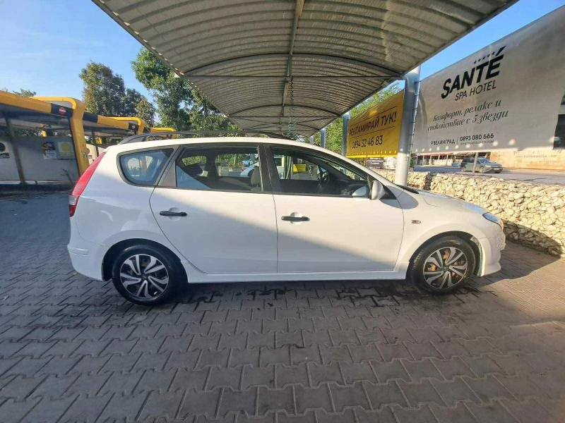 Hyundai I30, снимка 3 - Автомобили и джипове - 53293896