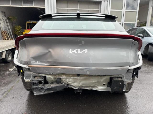 Kia EV6, снимка 14 - Автомобили и джипове - 52865027