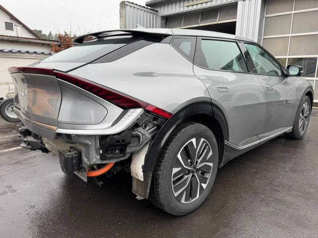 Kia EV6, снимка 4 - Автомобили и джипове - 52865027