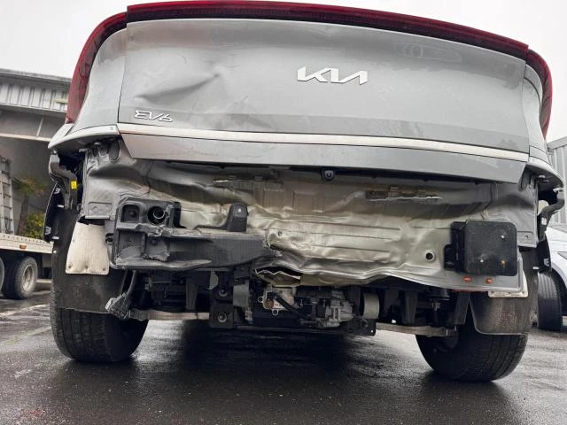 Kia EV6, снимка 12 - Автомобили и джипове - 52865027