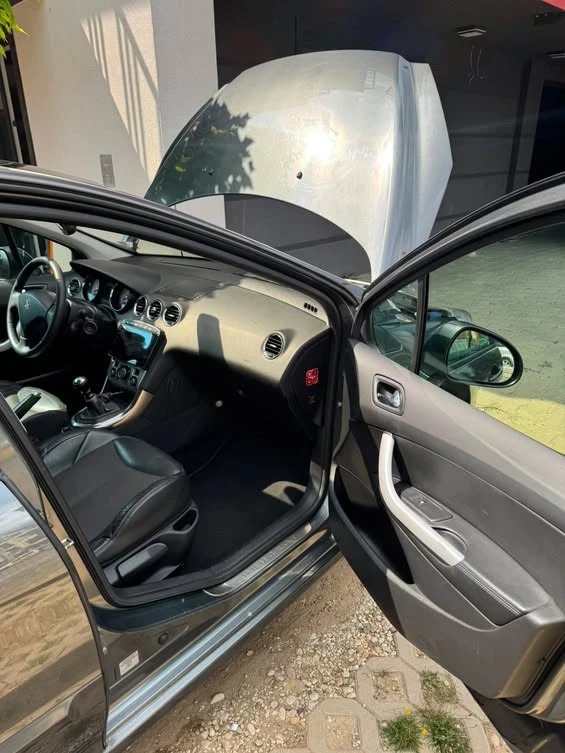 Peugeot 308 Allure, снимка 12 - Автомобили и джипове - 55606367