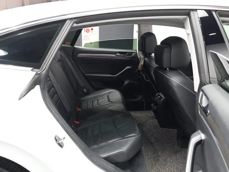 VW Arteon 2.0 Tdi Prestige, снимка 12 - Автомобили и джипове - 55610529