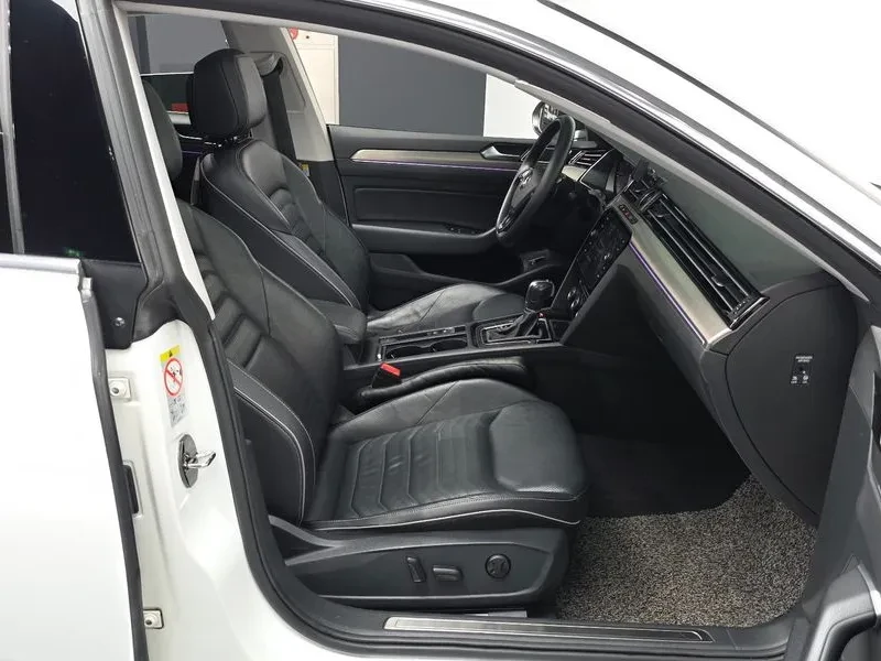 VW Arteon 2.0 Tdi Prestige, снимка 11 - Автомобили и джипове - 55610529