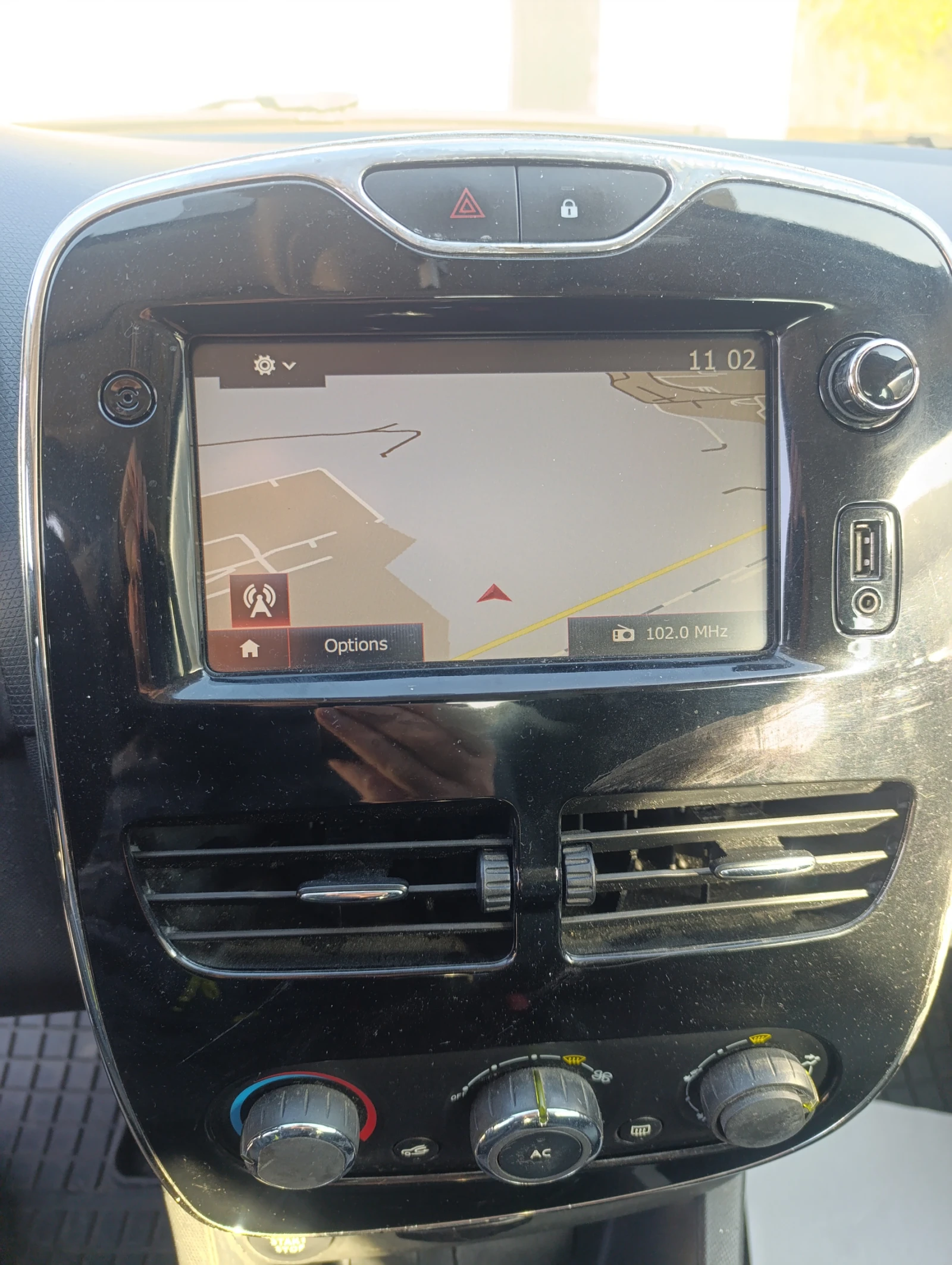 Renault Clio 1,2I  | Mobile.bg � ����������� 14