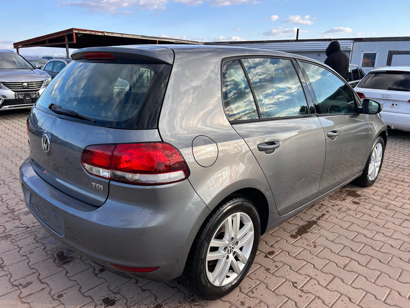 VW Golf 1.6TDI EURO 5 - изображение 6