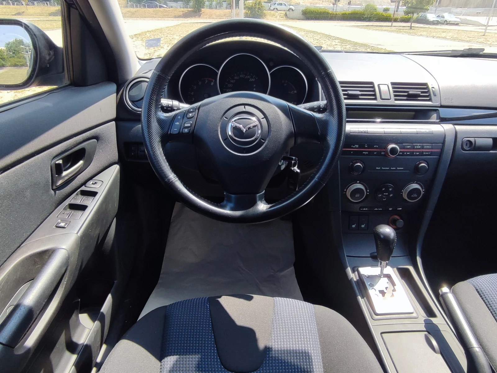 Mazda 3 1.6i-105kc-SPORT-COMFORT-АВТОМАТИК - изображение 9