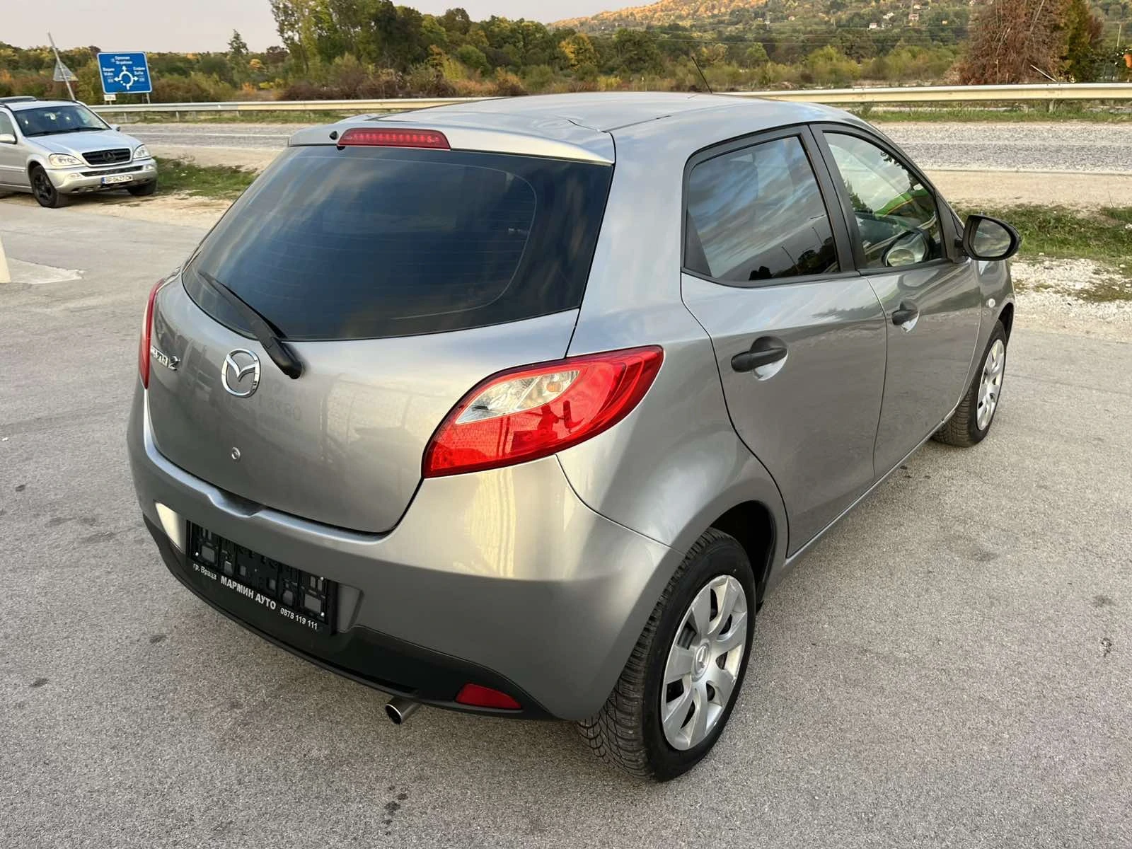 Mazda 2 137 000км 1.4I 75кс EURO 4 КЛИМАТИК - изображение 4