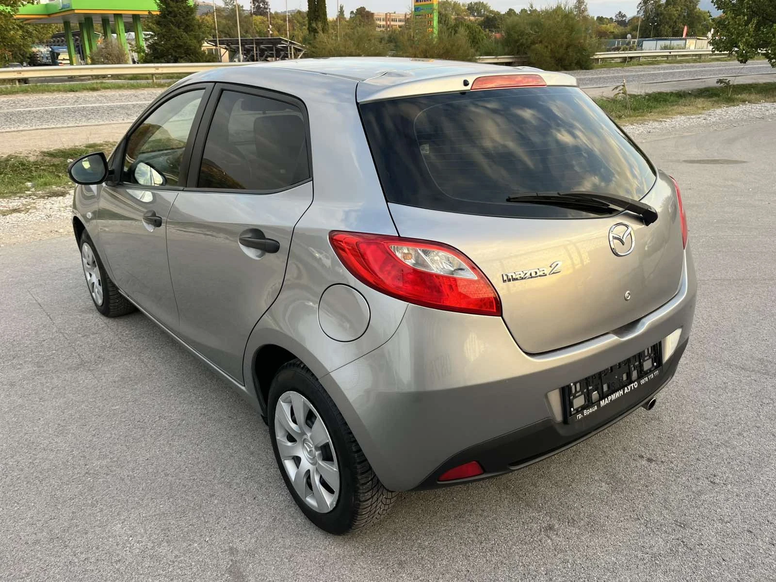 Mazda 2 137 000км 1.4I 75кс EURO 4 КЛИМАТИК - изображение 5