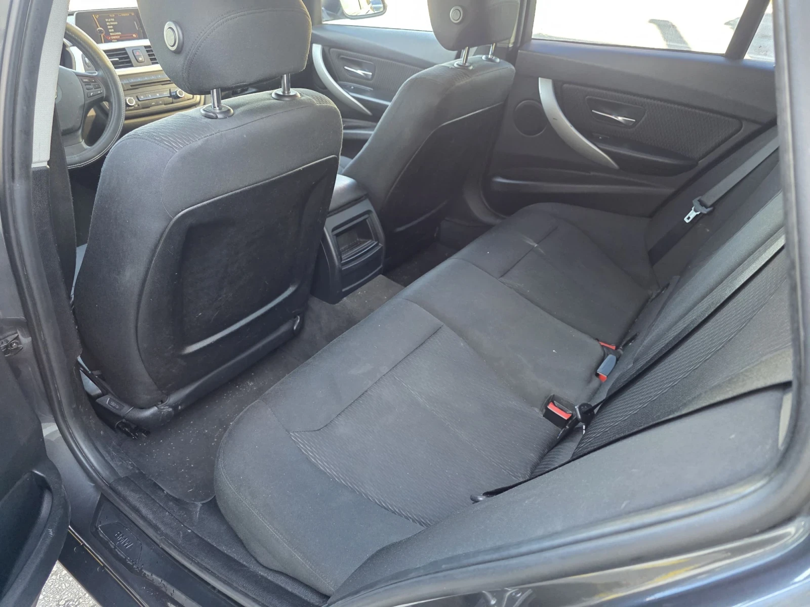 BMW 320 2.0 D - изображение 9