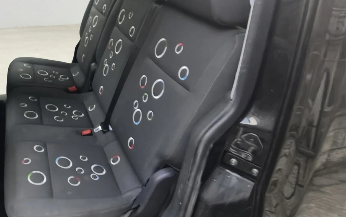 VW Caddy 1.6, снимка 9 - Автомобили и джипове - 54179712