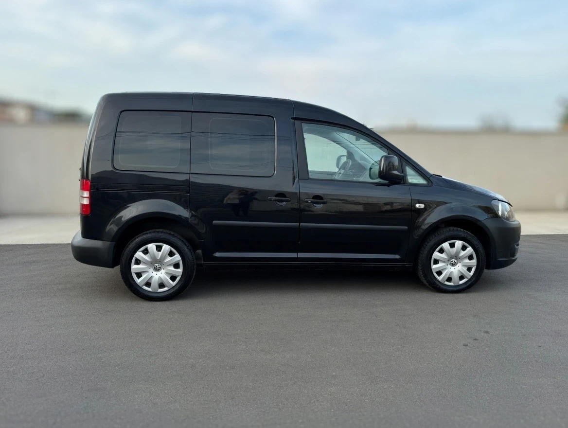 VW Caddy 1.6, снимка 4 - Автомобили и джипове - 54179712