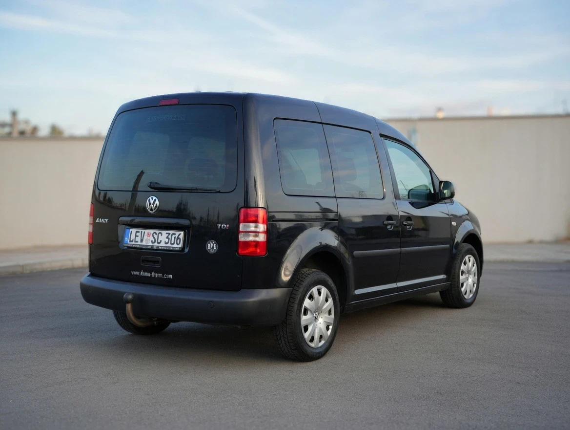 VW Caddy 1.6, снимка 5 - Автомобили и джипове - 54179712