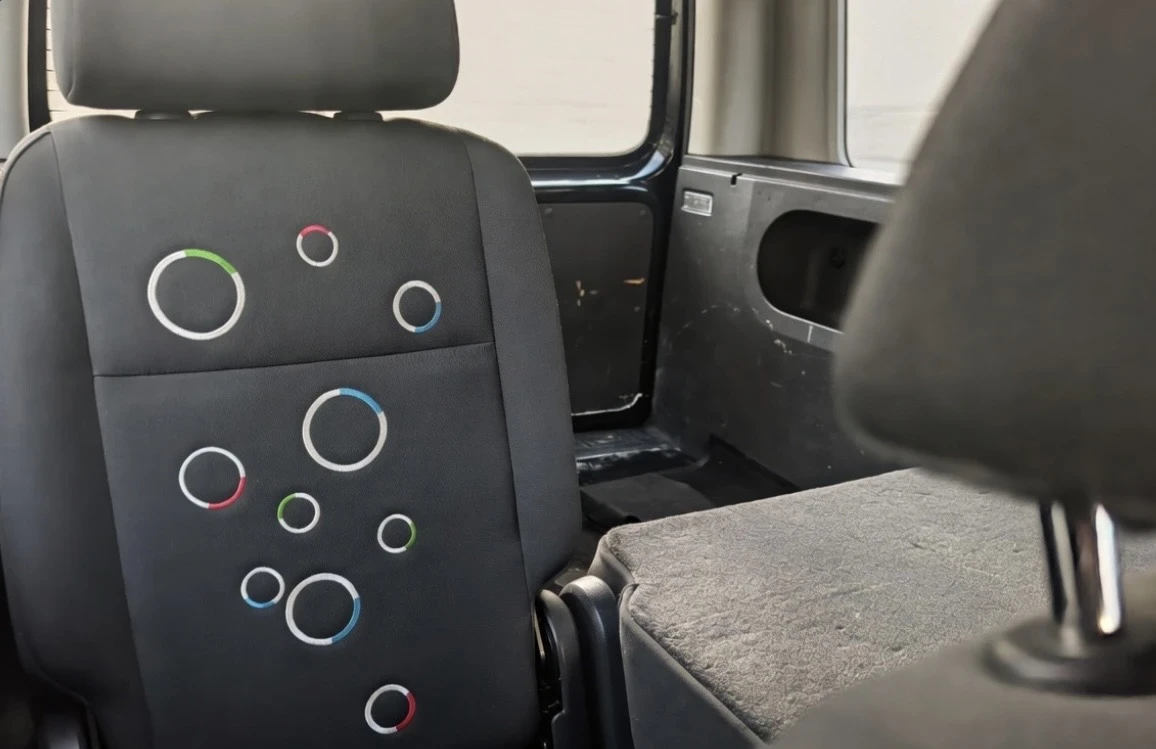 VW Caddy 1.6, снимка 8 - Автомобили и джипове - 54179712