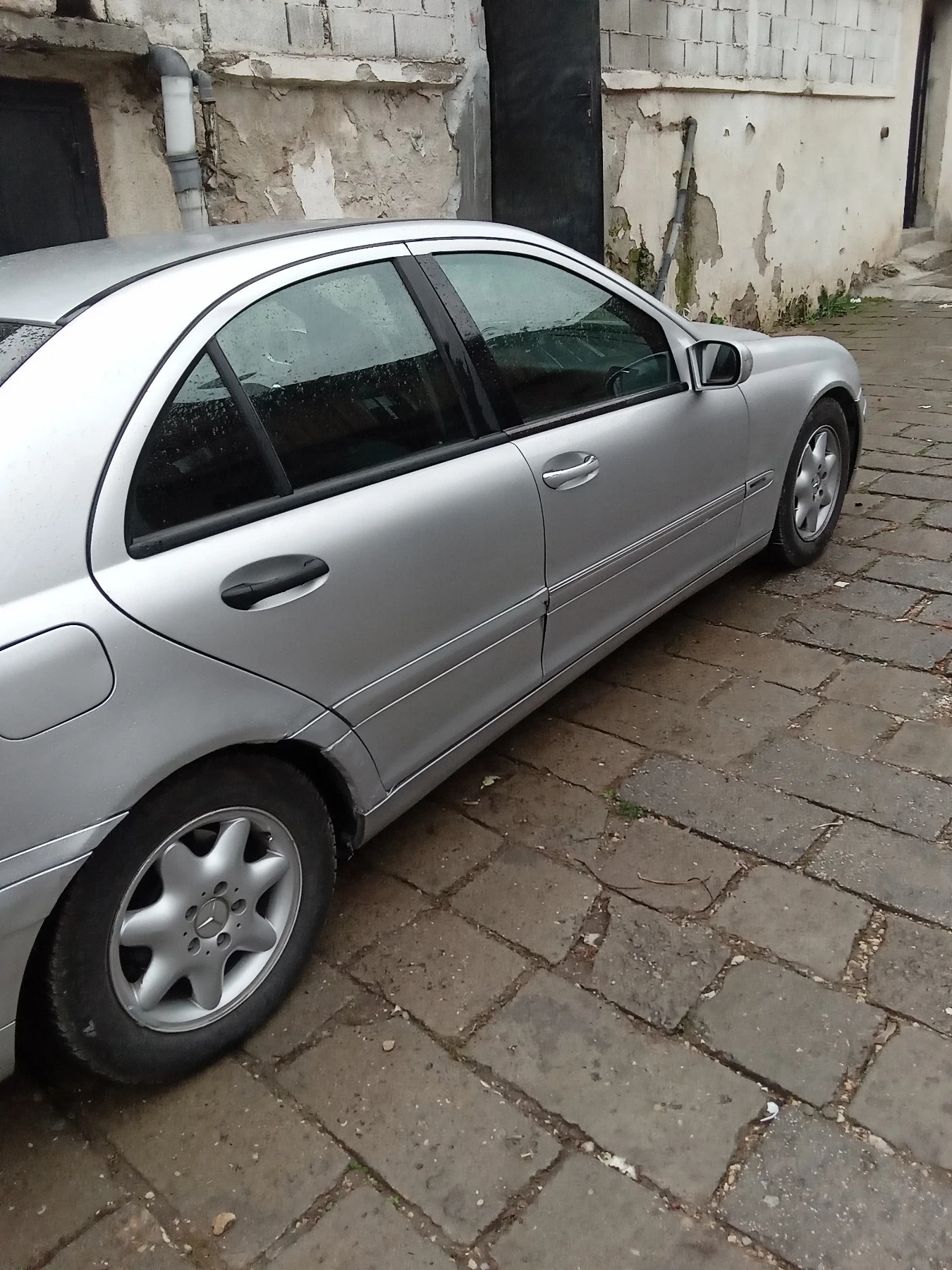 Mercedes-Benz C 220, снимка 5 - Автомобили и джипове - 54211541