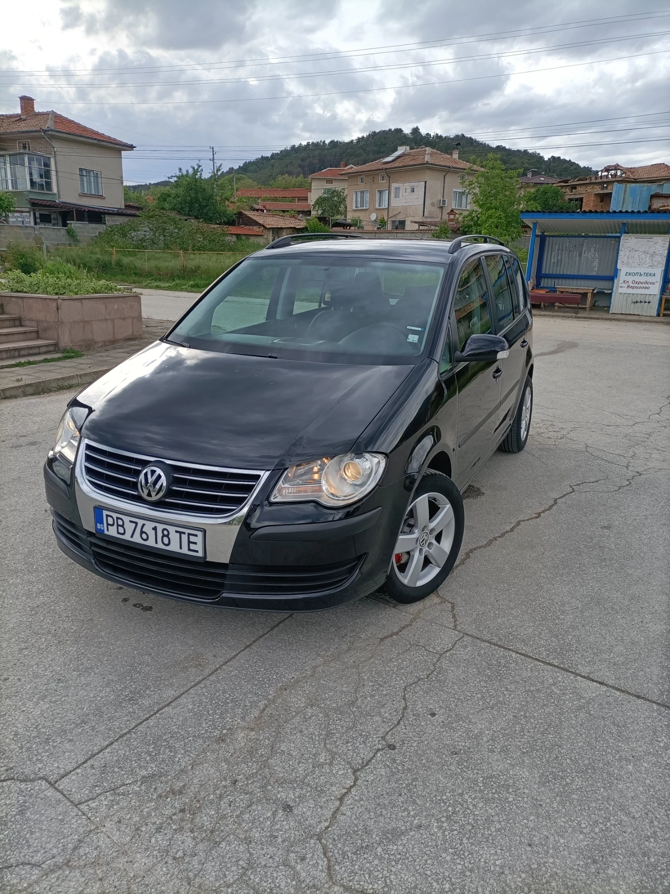 VW Touran, снимка 5 - Автомобили и джипове - 54575249