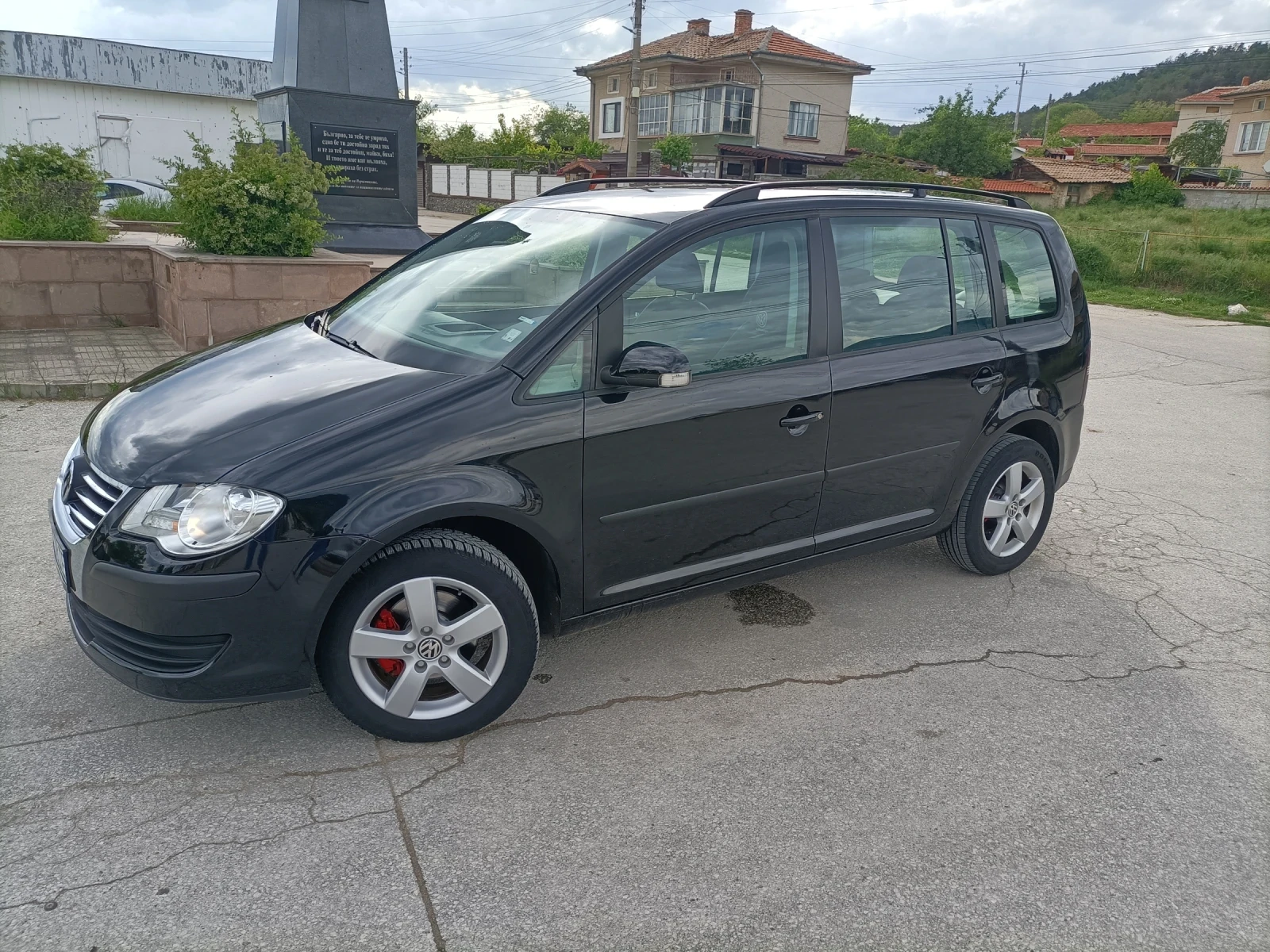 VW Touran, снимка 4 - Автомобили и джипове - 54575249