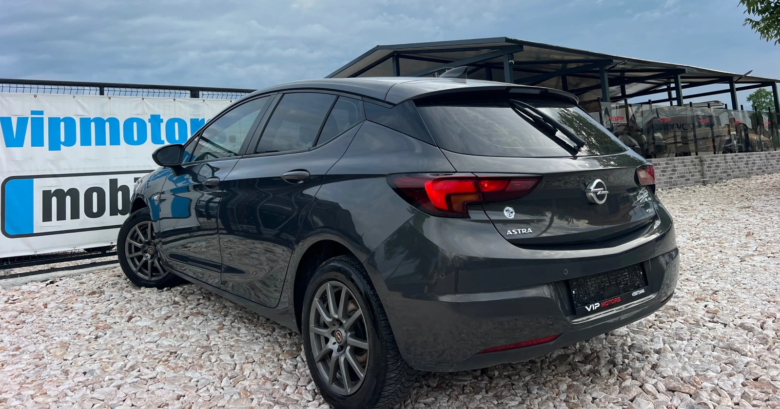 Opel Astra 1.6CDTI LED/NAVI/XENON/6sk/KLIMATRONIK/UNIKAT, снимка 4 - Автомобили и джипове - 55085373