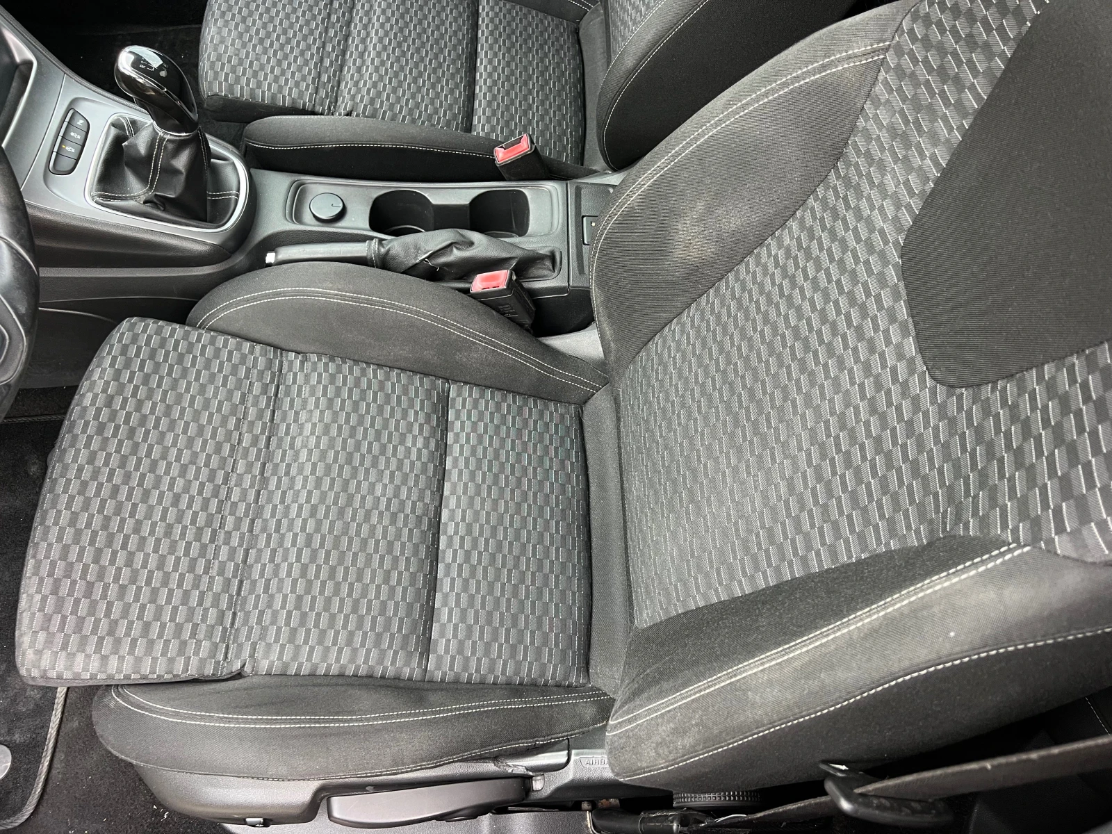 Opel Astra 1.6CDTI LED/NAVI/XENON/6sk/KLIMATRONIK/UNIKAT, снимка 11 - Автомобили и джипове - 55085373
