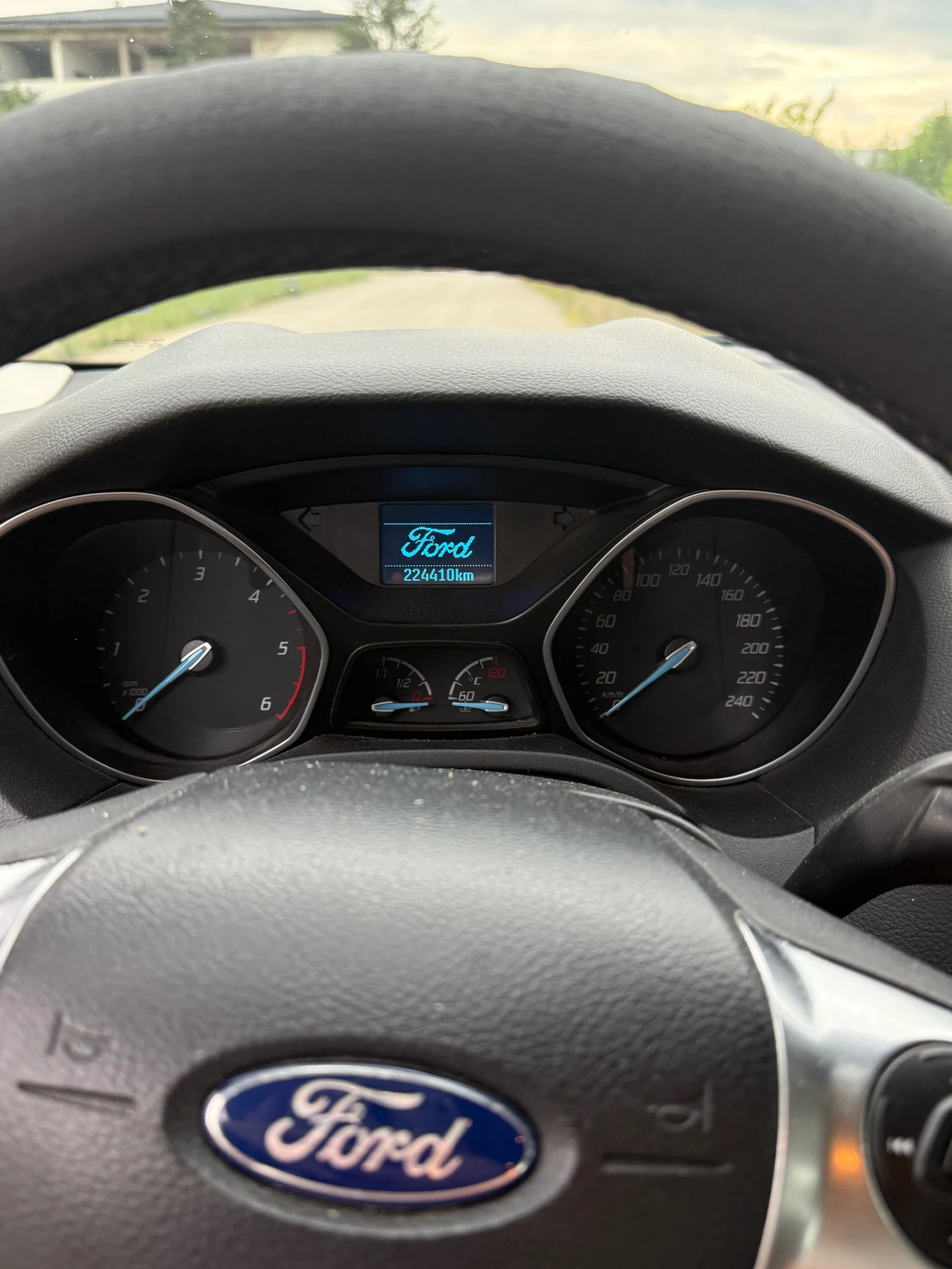 Ford Focus 1.6, снимка 9 - Автомобили и джипове - 55137555