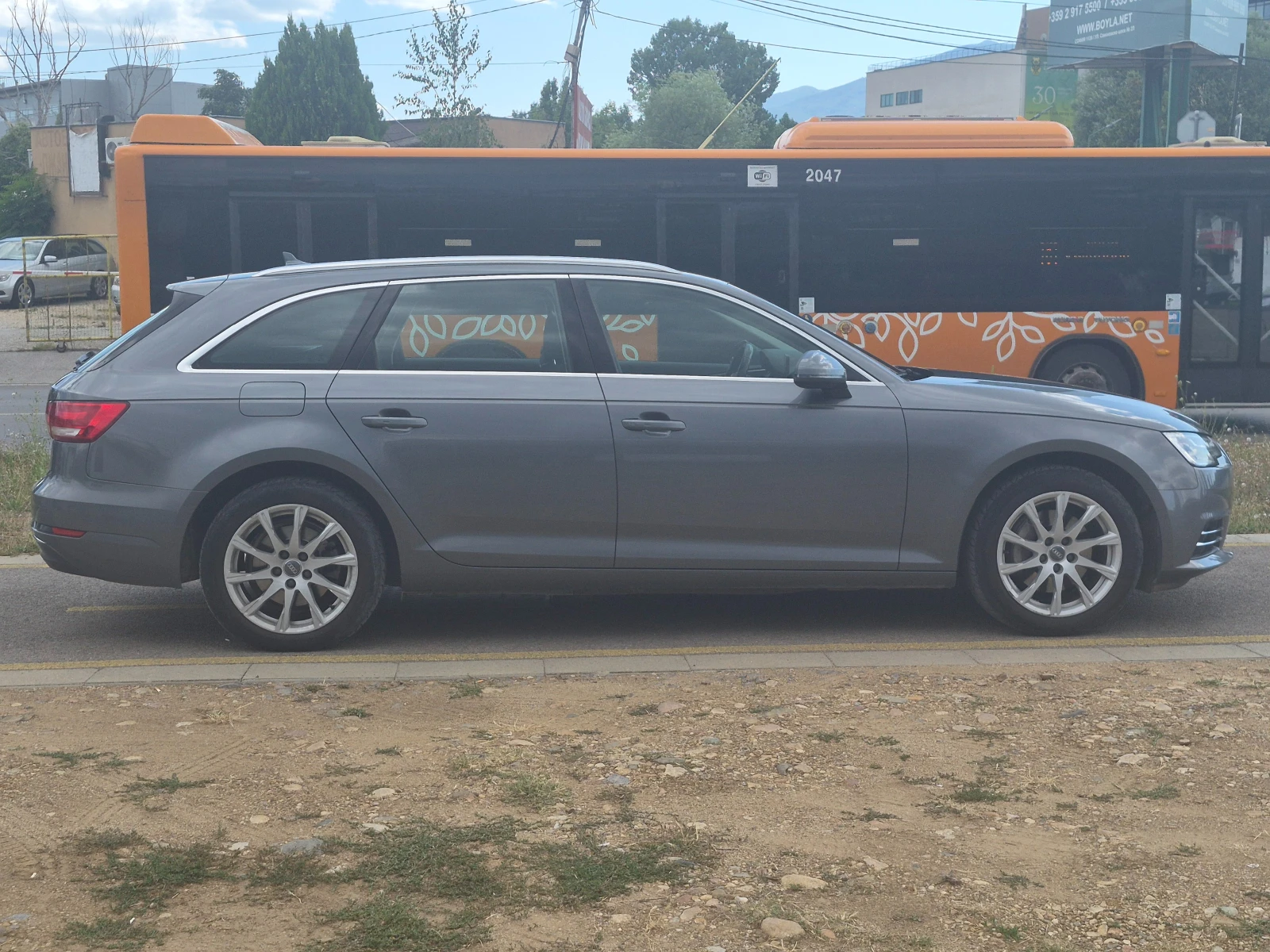 Audi A4 2.0TDi quattro, снимка 6 - Автомобили и джипове - 55469593