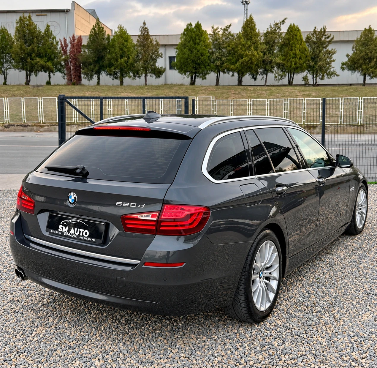 BMW 520 B47 X-Drive FACE, снимка 3 - Автомобили и джипове - 56507571