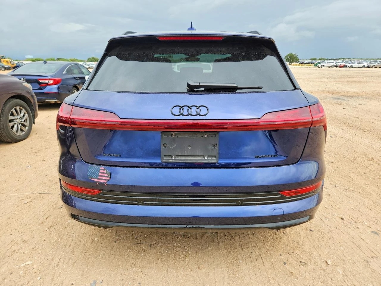 Audi E-Tron Premium, снимка 6 - Автомобили и джипове - 56618883