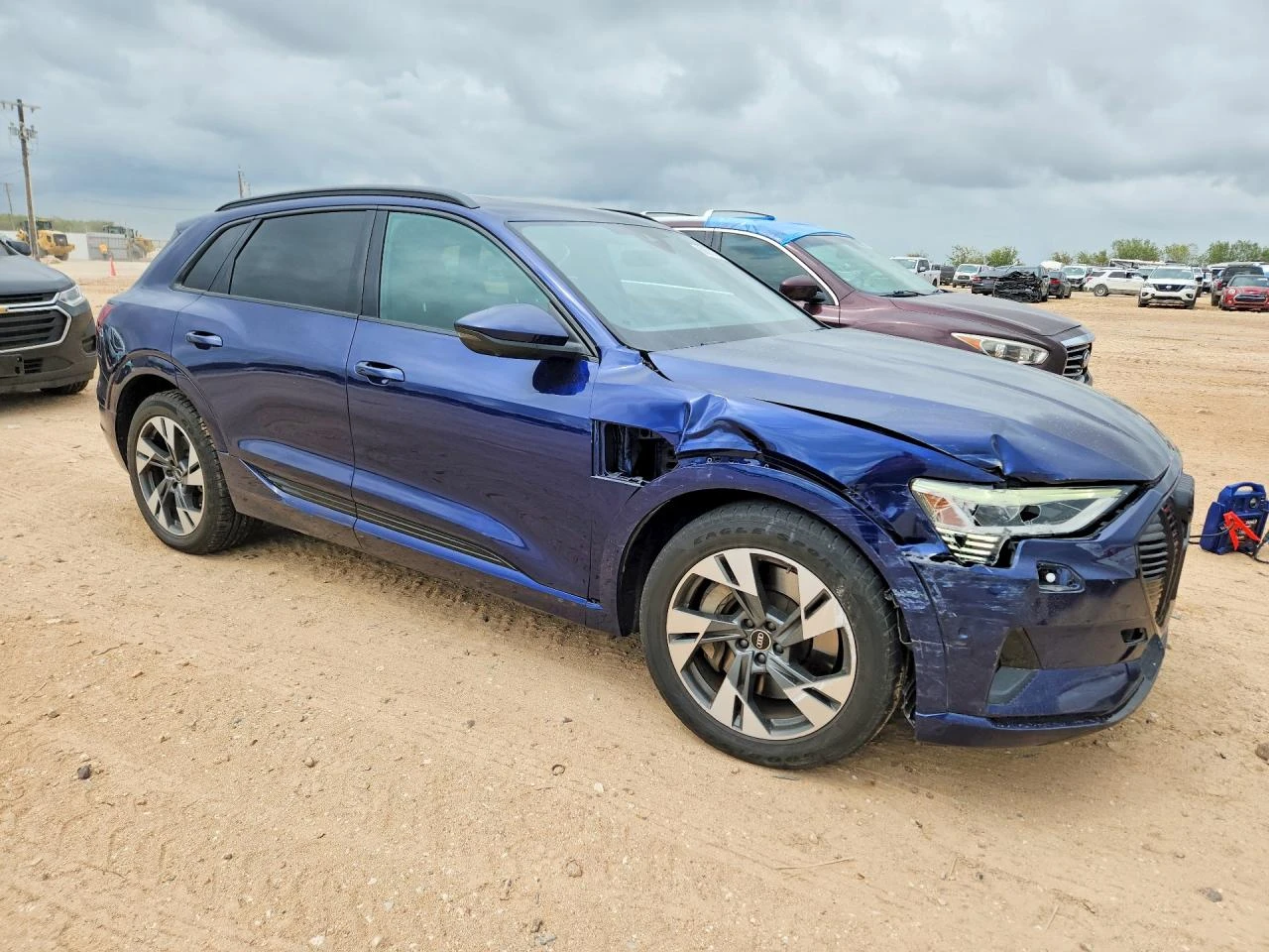Audi E-Tron Premium, снимка 4 - Автомобили и джипове - 56618883