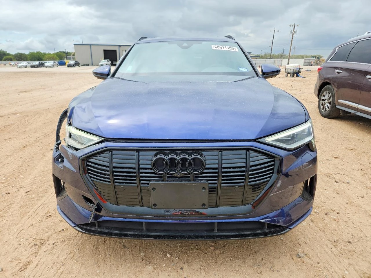 Audi E-Tron Premium, снимка 5 - Автомобили и джипове - 56618883