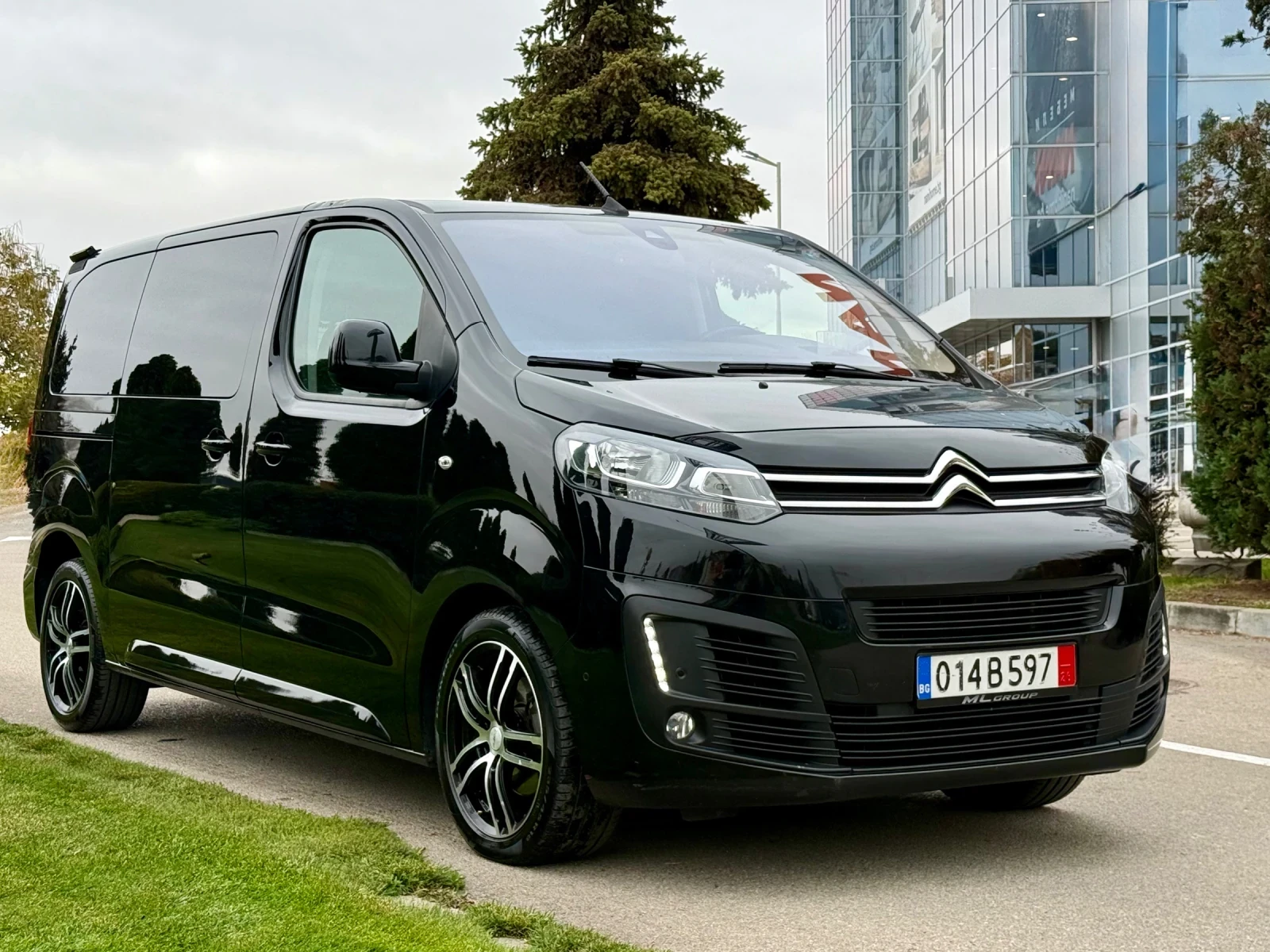 Citroen Jumpy 8 + 1 2.0HDI , снимка 2 - Автомобили и джипове - 56732171