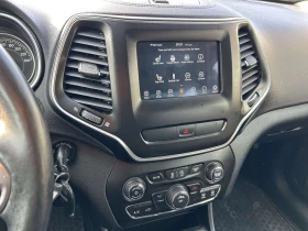 Jeep Cherokee * Sport 4x4 w/Heated Seats, Remote Start, CarPlay , снимка 13