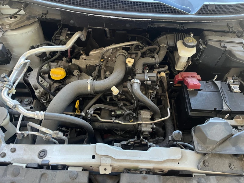 Nissan Qashqai 1.2 i 115k.c, снимка 15 - Автомобили и джипове - 51536019